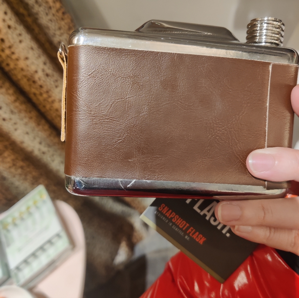 Snapshot flask - Picture 2 of 4